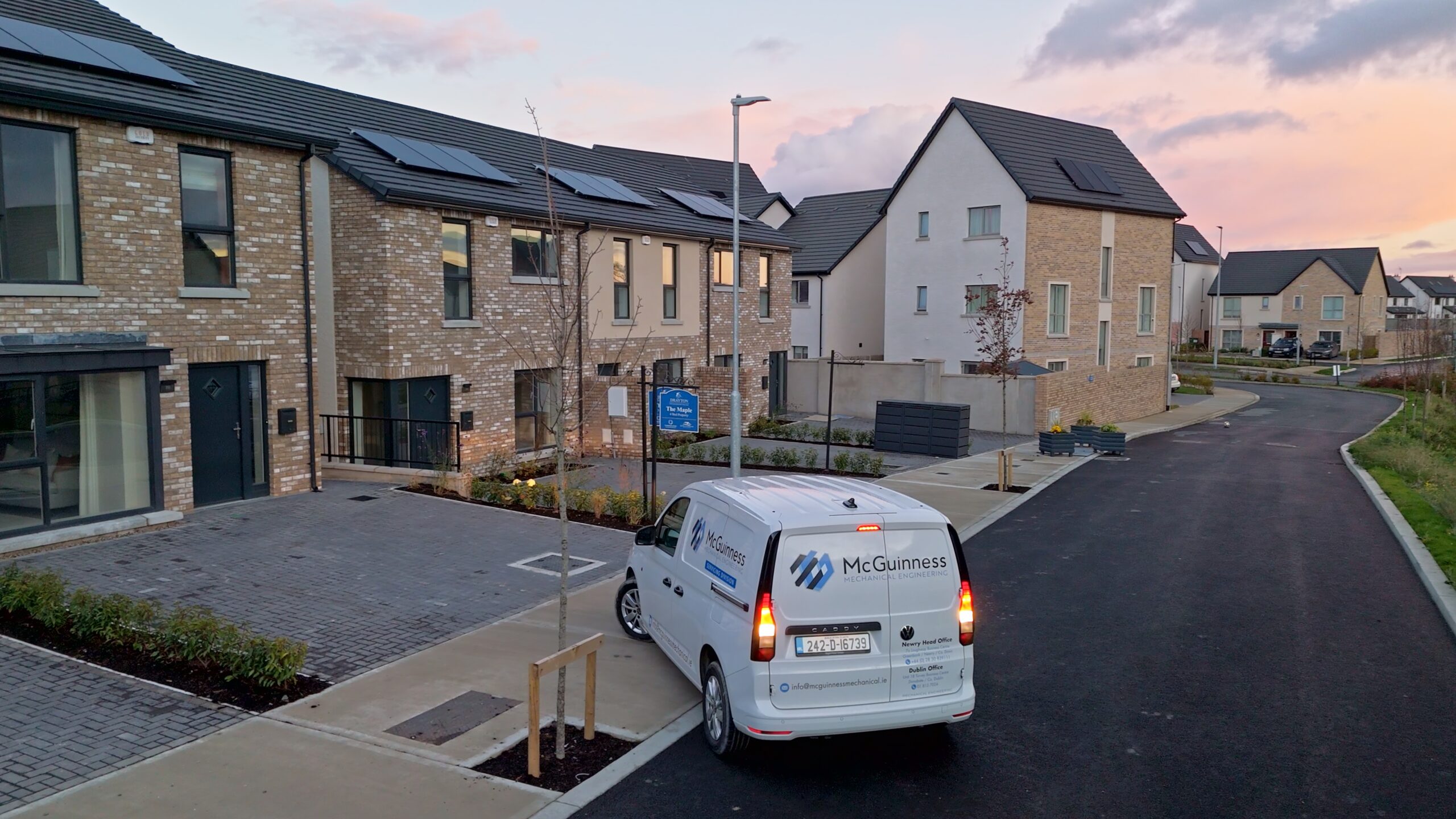 Still 2025-12-08 194758_1_10_1